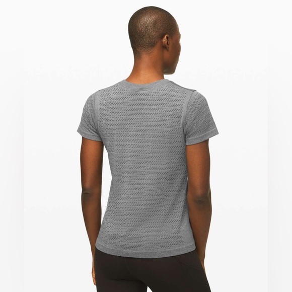 Lululemon Breeze By Squad Gray Short Sleeve Shirt 12 - Picture 9 of 16